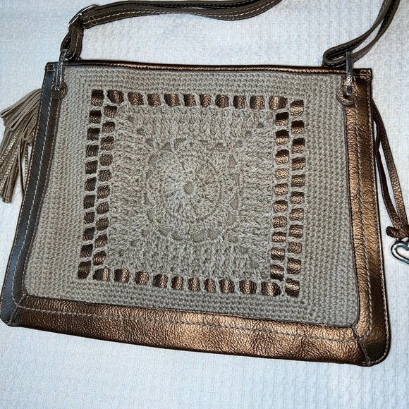 BRIGHTON PEWTER HAND CROCHETED SHOULDER BAG - Picture 6 of 16